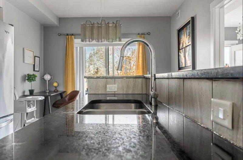 #304, 1540 17th Ave SW, Calgary, 2 Bedrooms Bedrooms, 0 ,2 BathroomsBathrooms,Condos/Townhouses,For Rent,Skyline on 17th,#304, 1540 17th Ave SW,0,3334